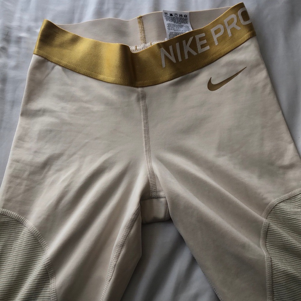 Nike Pro leggings